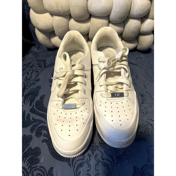 Nike Sage Low Triple White Air Force 1 Size 7/EU 38 - Picture 5 of 8